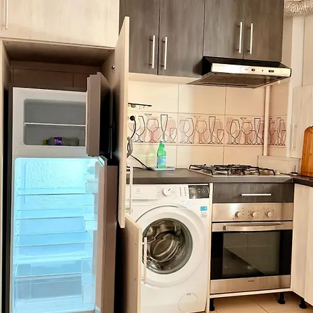 Апартаменти Modern Escape Near Old Town
