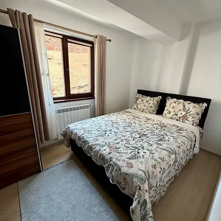 Modern Escape Near Old Town 아파트 부쿠레슈티